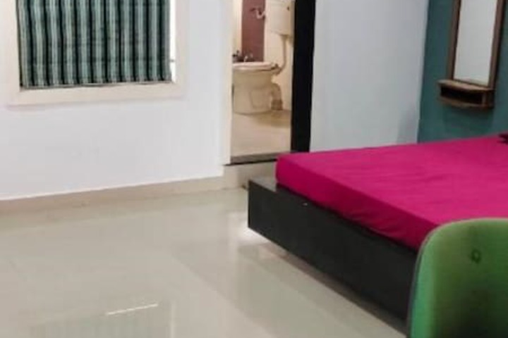 Room 3 of 11