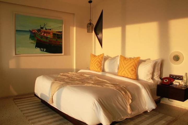 Room 13 of 49