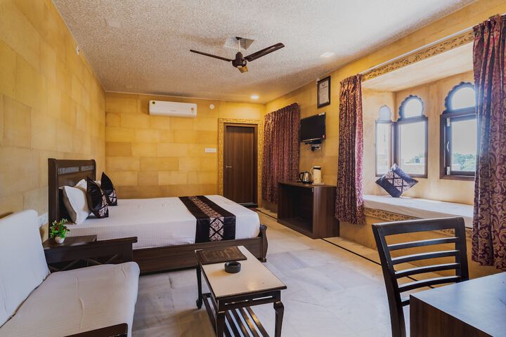 Room 34 of 73