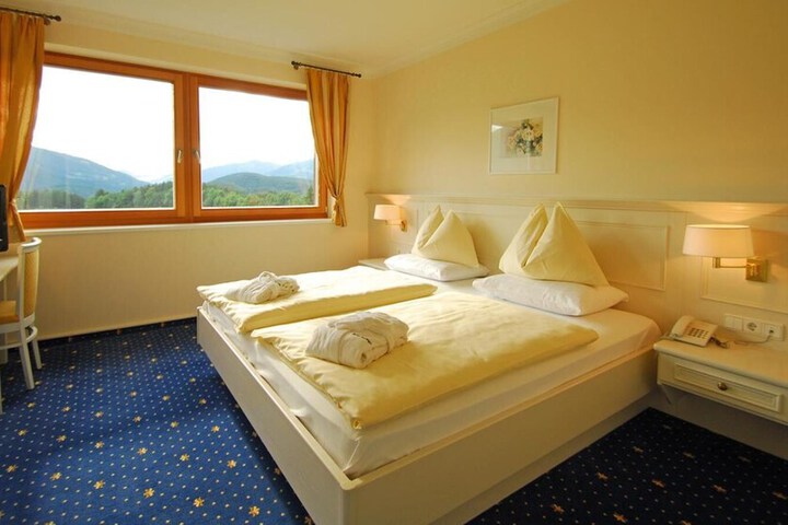 Room 9 of 60
