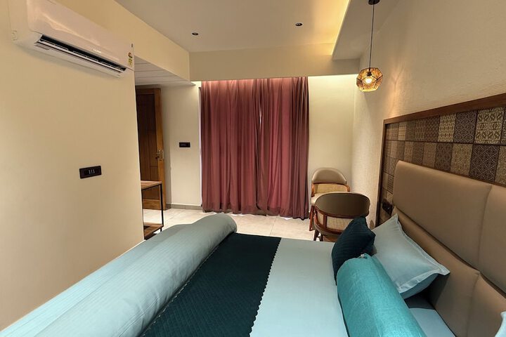 Room 9 of 95