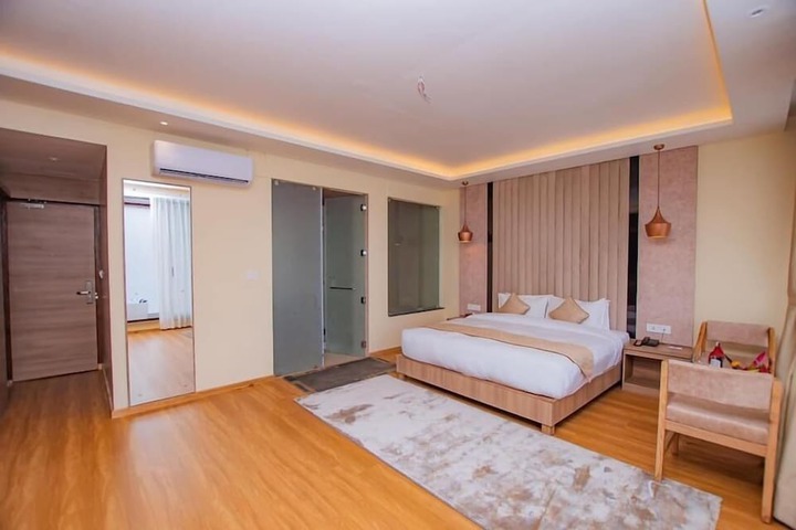 Room 20 of 32