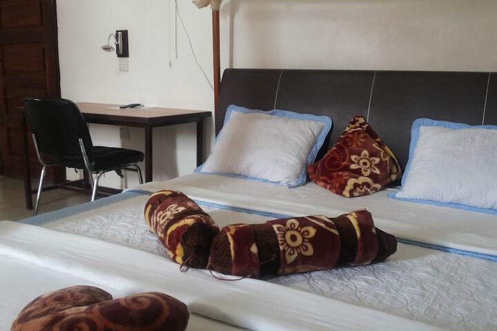 Room 8 of 81