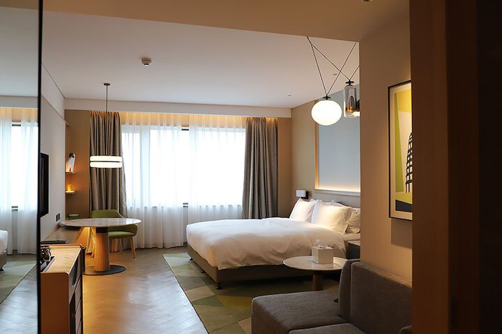 Room 10 of 97