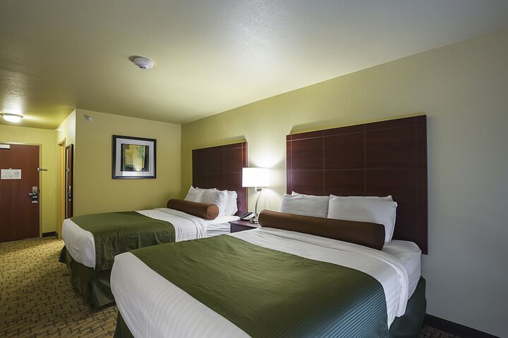 Quadruple Queen Bed (2 of 6)
