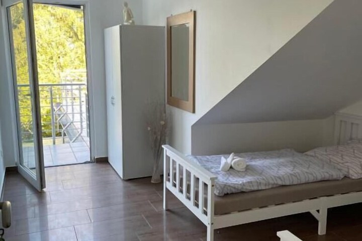 Room 8 of 20