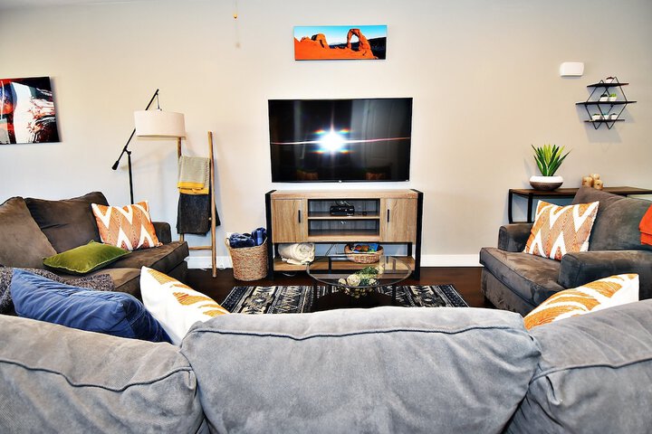 Room 25 of 43