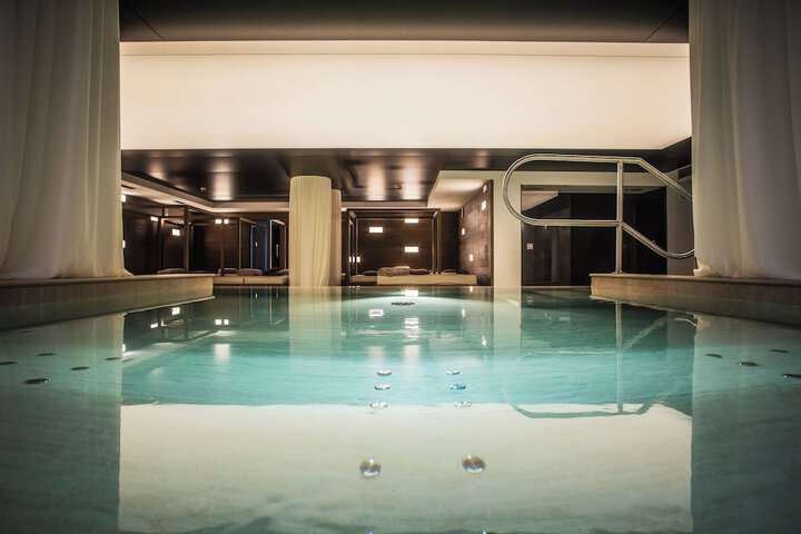 Pool 43 of 79