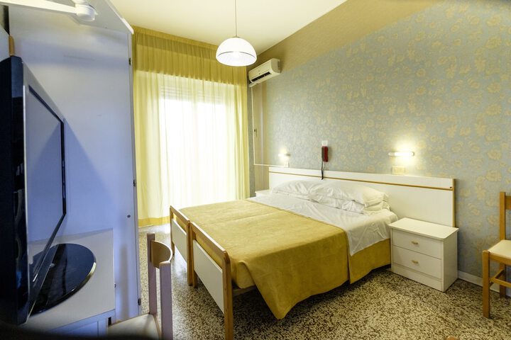 Room 7 of 41