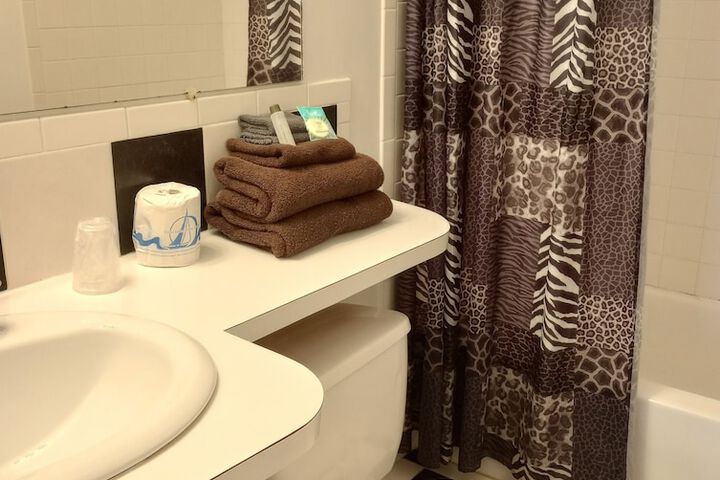 Room 15 of 18