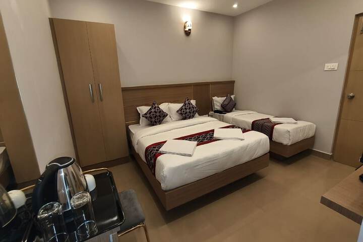 Room 28 of 49