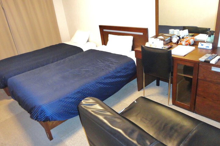 Room 10 of 23