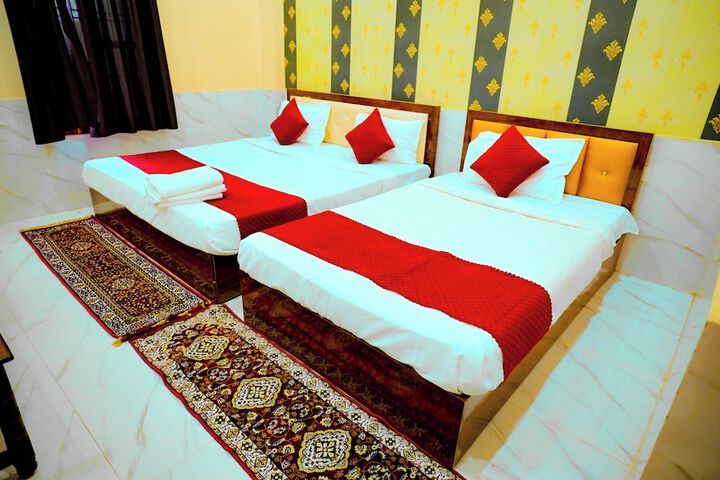 Room 15 of 33