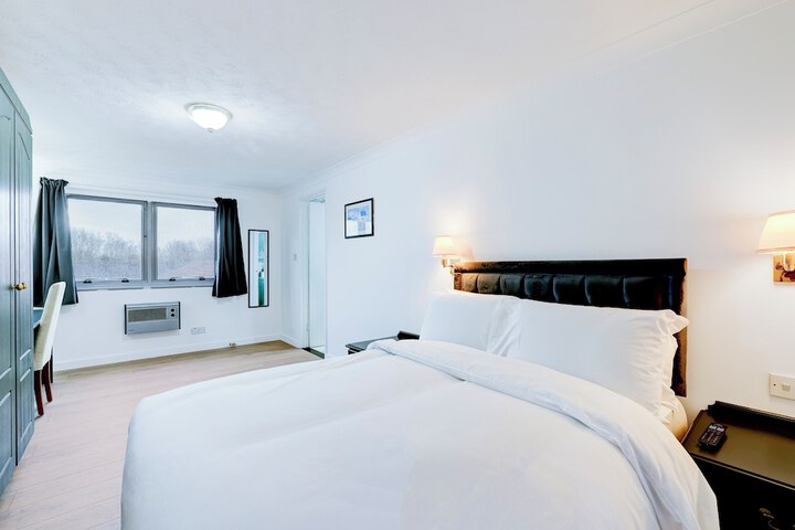 Room 17 of 29
