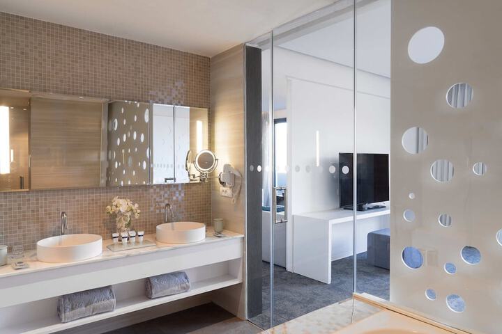 Room 20 of 56