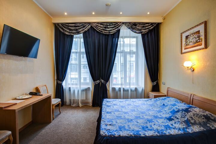 Room 5 of 124