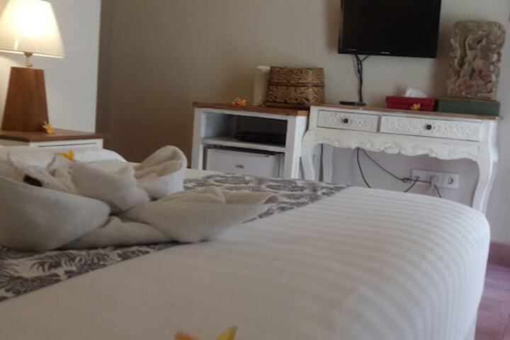 Room 3 of 35