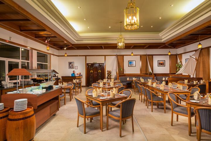 Dining 93 of 121