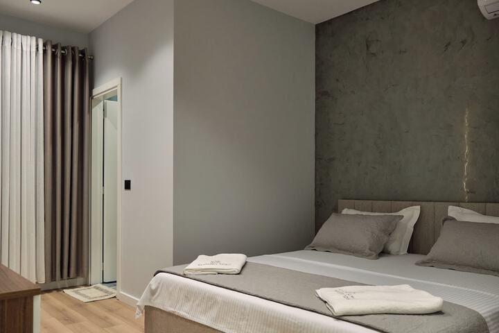 Room 5 of 35