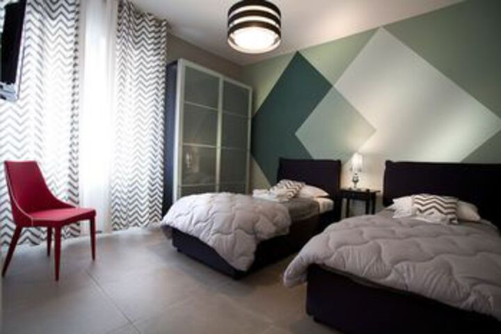 Room 9 of 36