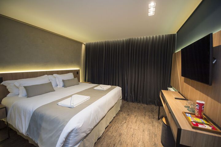 Room 8 of 63