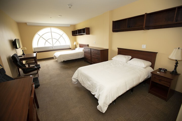 Room 13 of 36