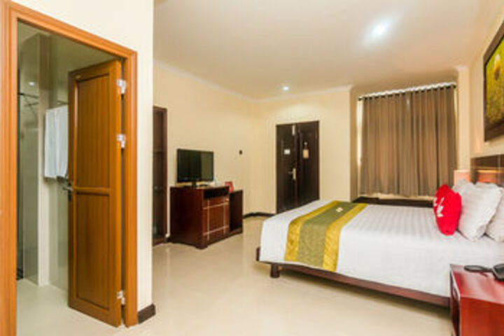 Room 11 of 23