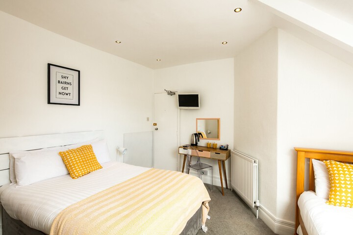 Room 17 of 54