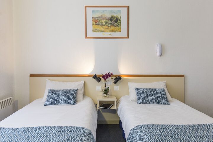 Room 14 of 31