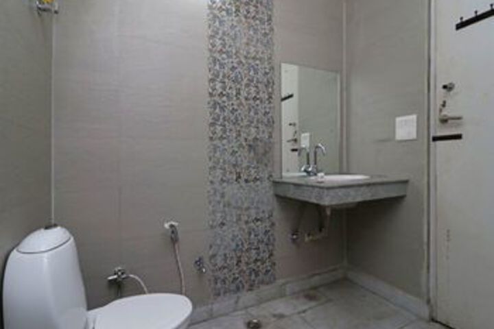 Room 2 of 19
