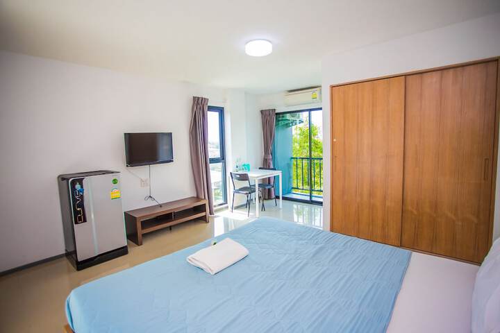 Room 10 of 43
