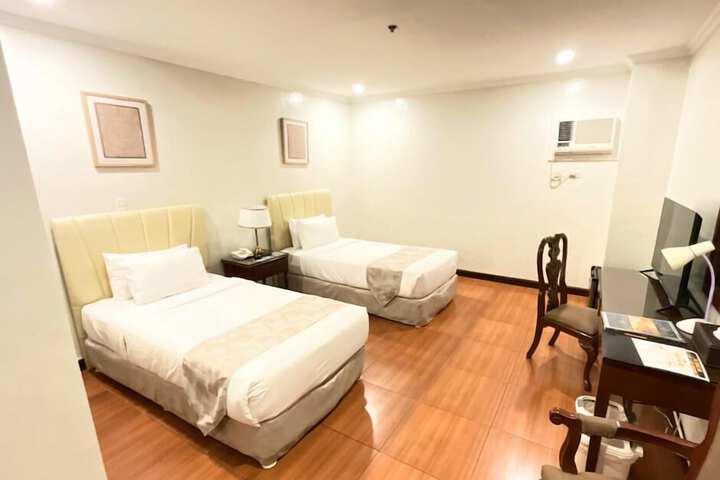 Room 7 of 23