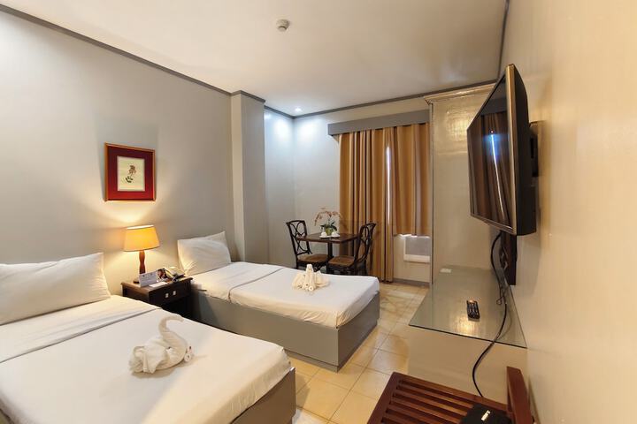 Room 15 of 42