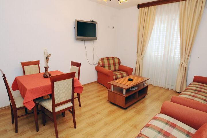 Room 18 of 45