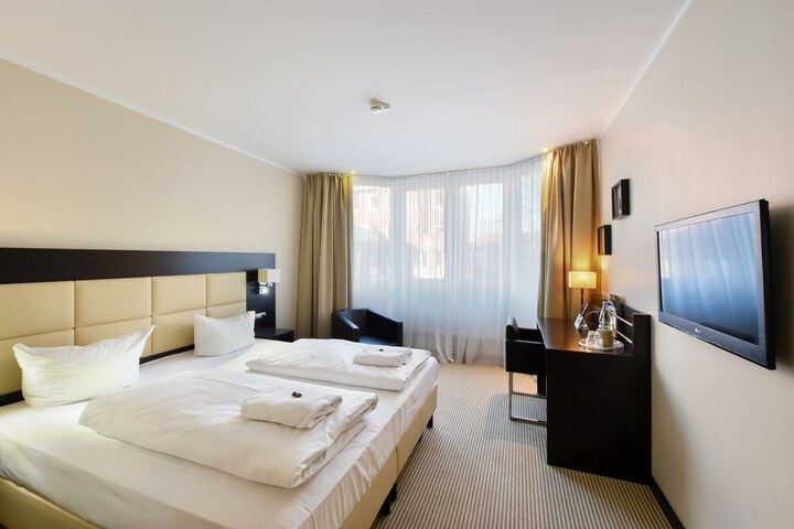 Room 6 of 35