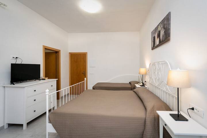 Room 21 of 81