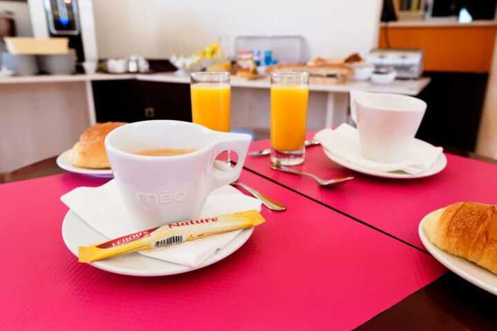 Breakfast/Coffee Service 27 of 36