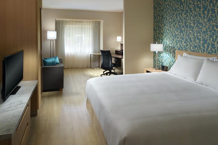 Room 10 of 46