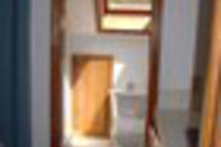 Room 215 of 342