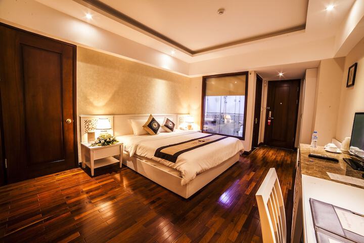 Room 6 of 60