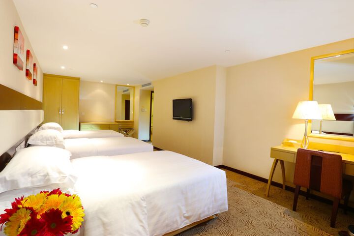 Room 8 of 38