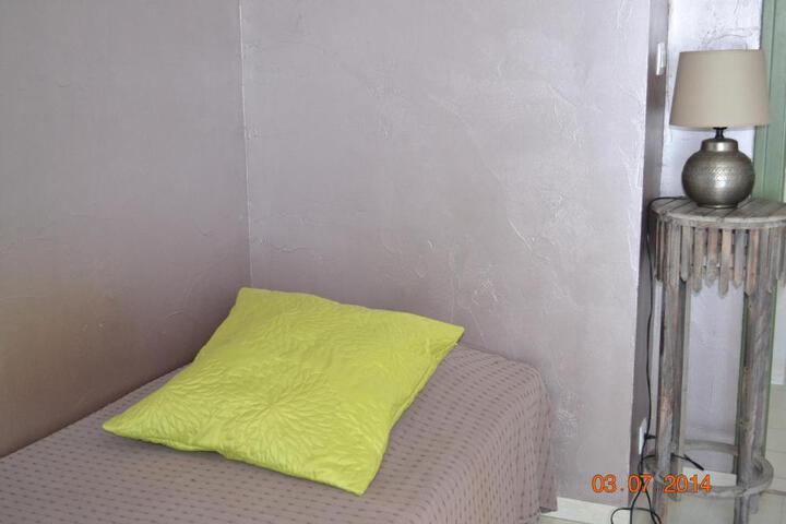 Photo 3