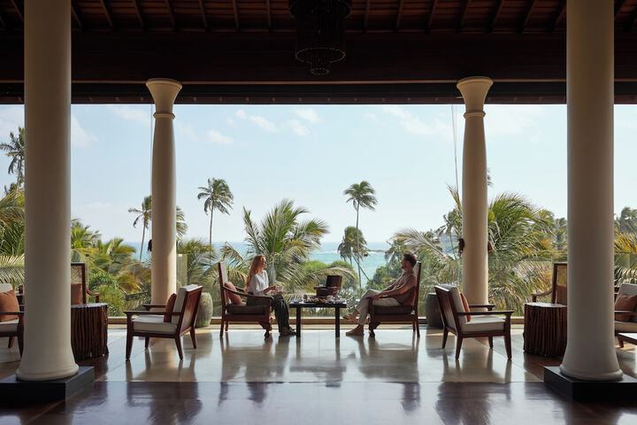 Entrance & Lobby
