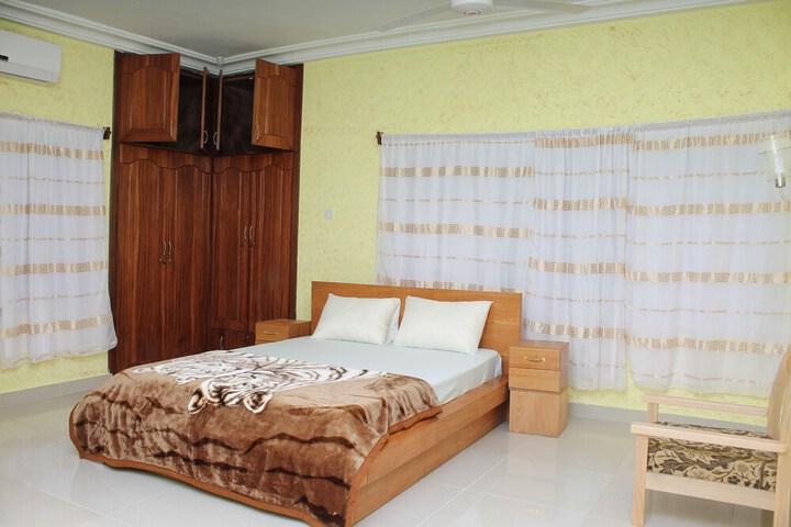 Room 7 of 20
