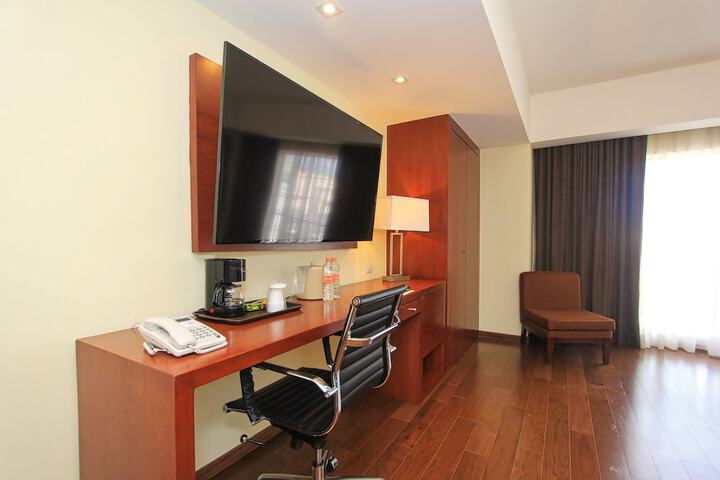 Room 42 of 150