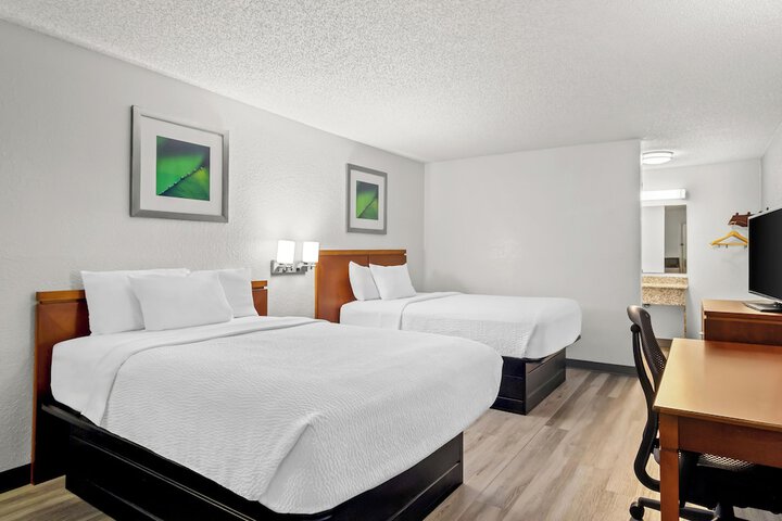 Room 2 of 23