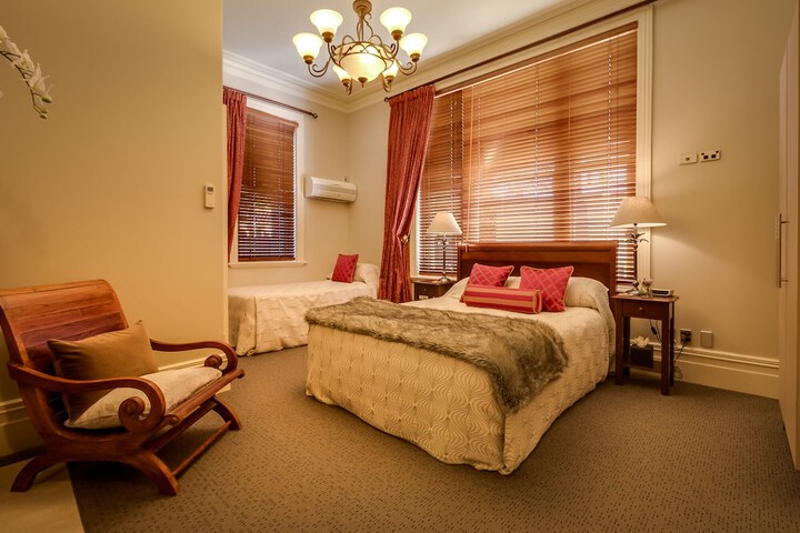Room 26 of 70