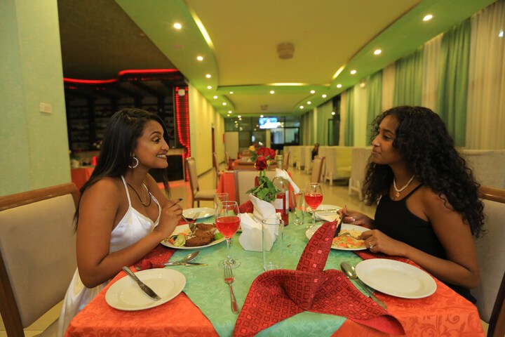 Dining 89 of 116