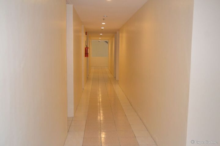 Ballroom/Hall 33 of 39