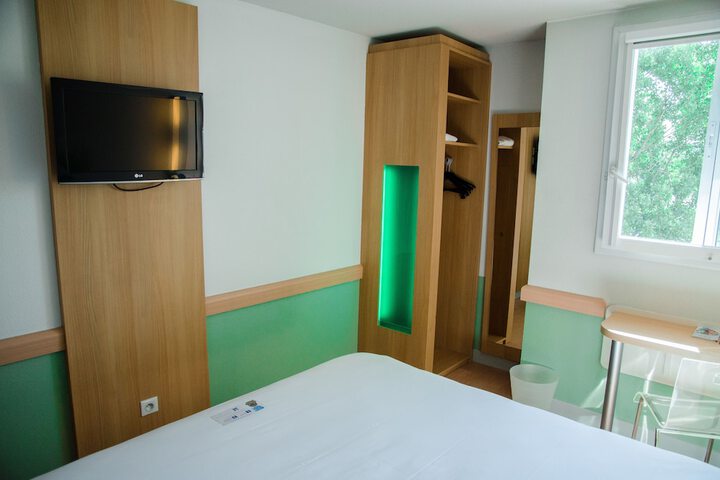 Room 7 of 25
